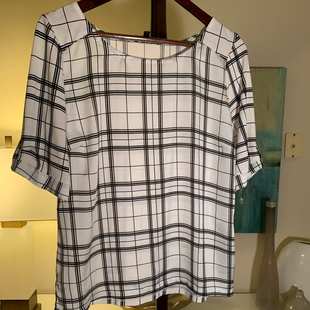 The Limited White and Black Top